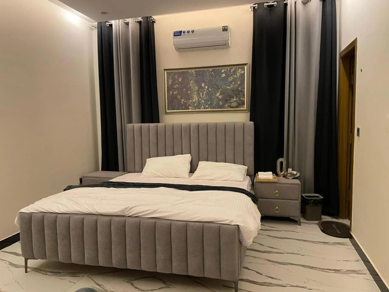 ASNB Luxury Elite Apartment 2BHK Families Only photo