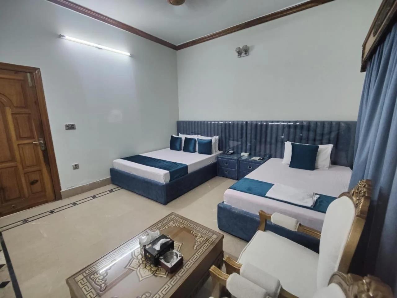 Hotel Pakone