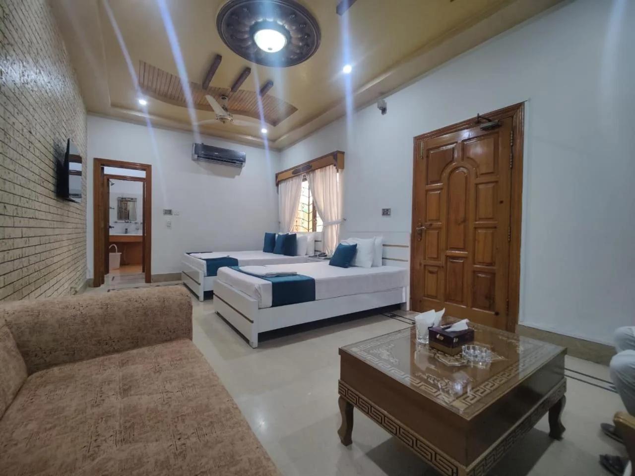 Hotel Pakone photo