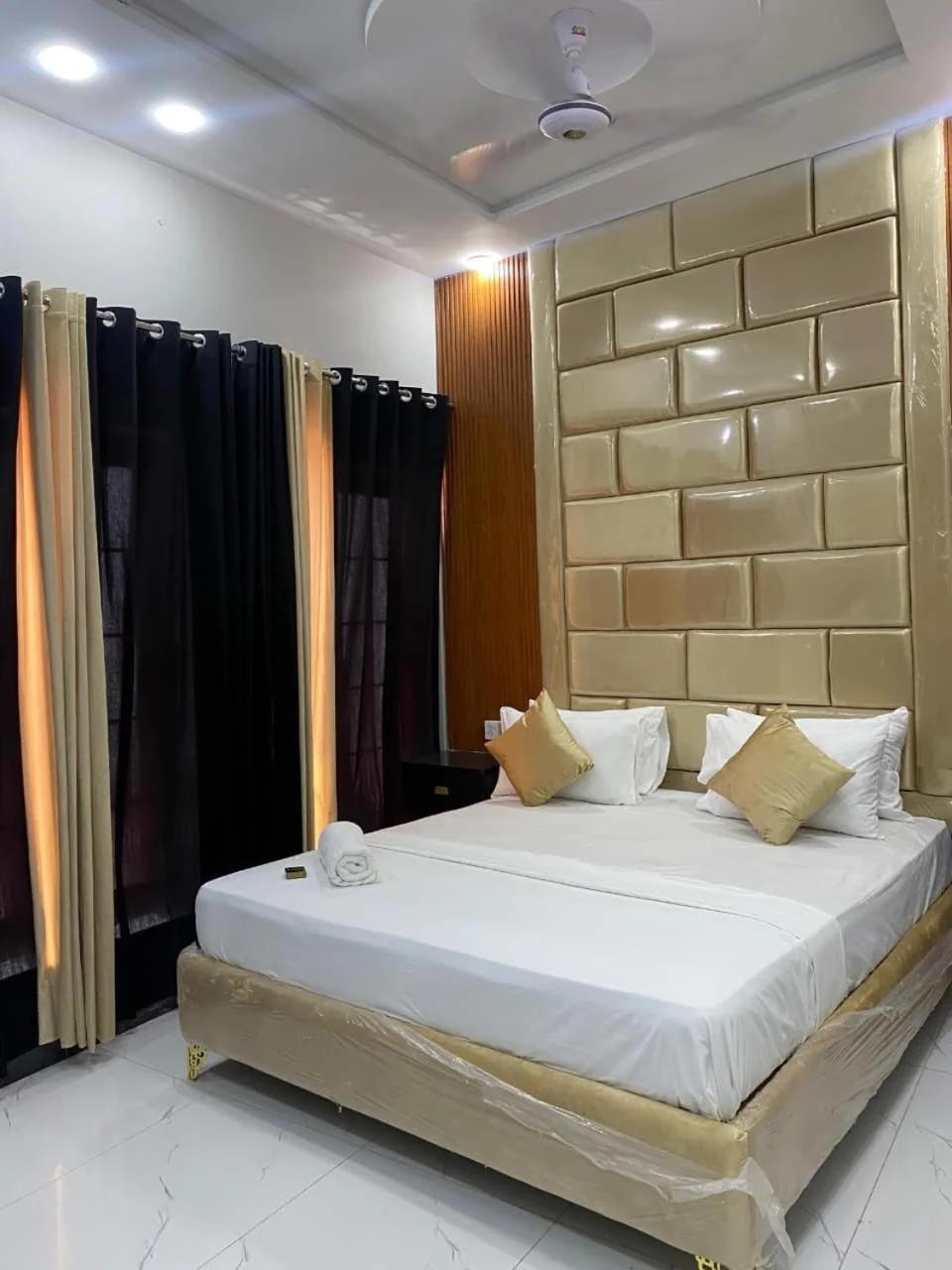 Hotel Radisson Blu Inn photo