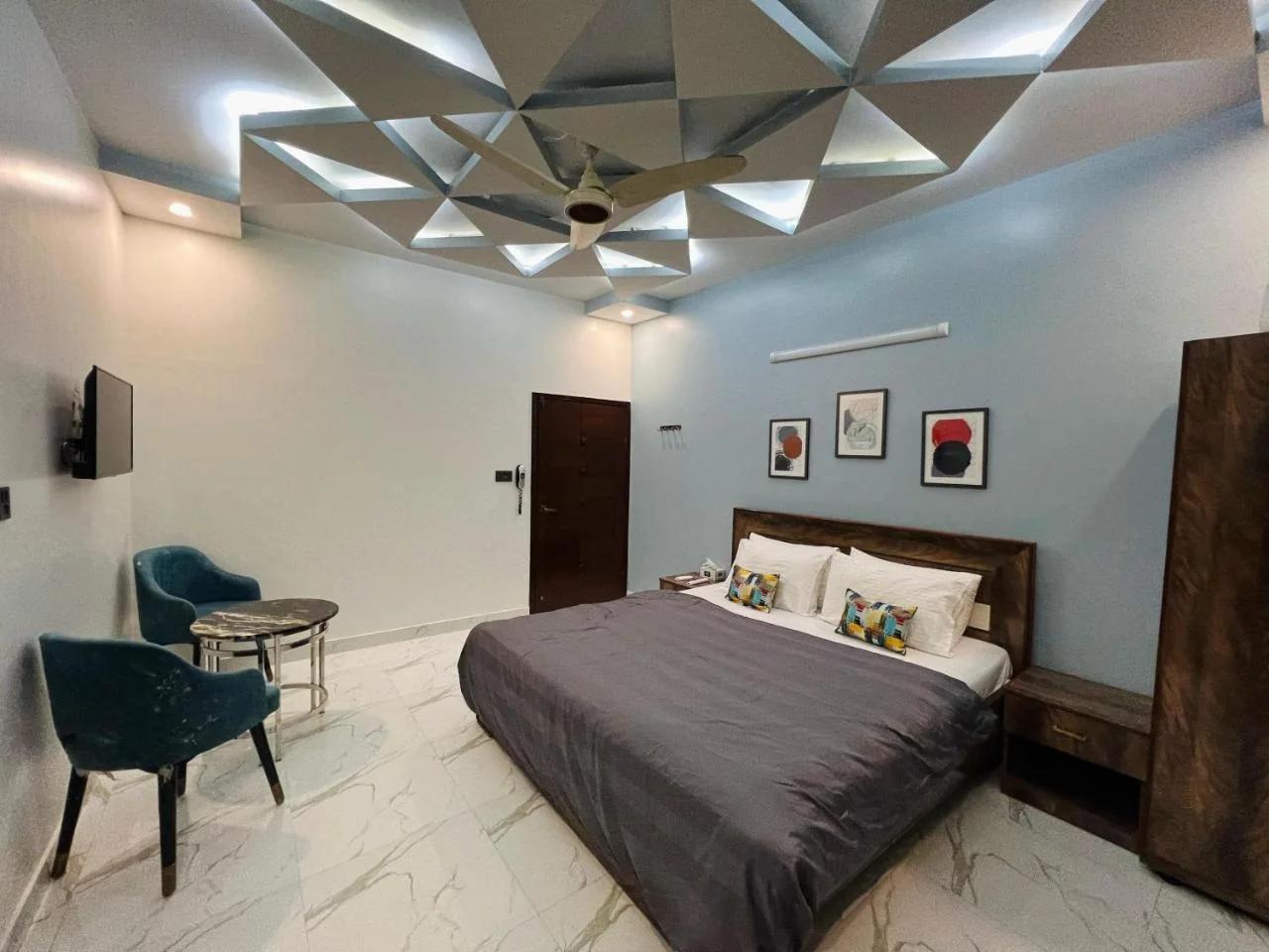 Karachi Inn photo