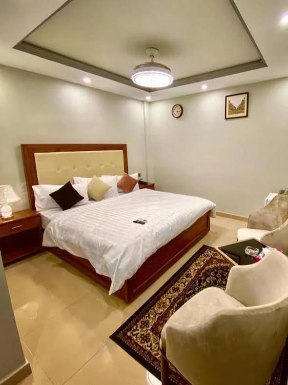 Solvex guest house karachi photo