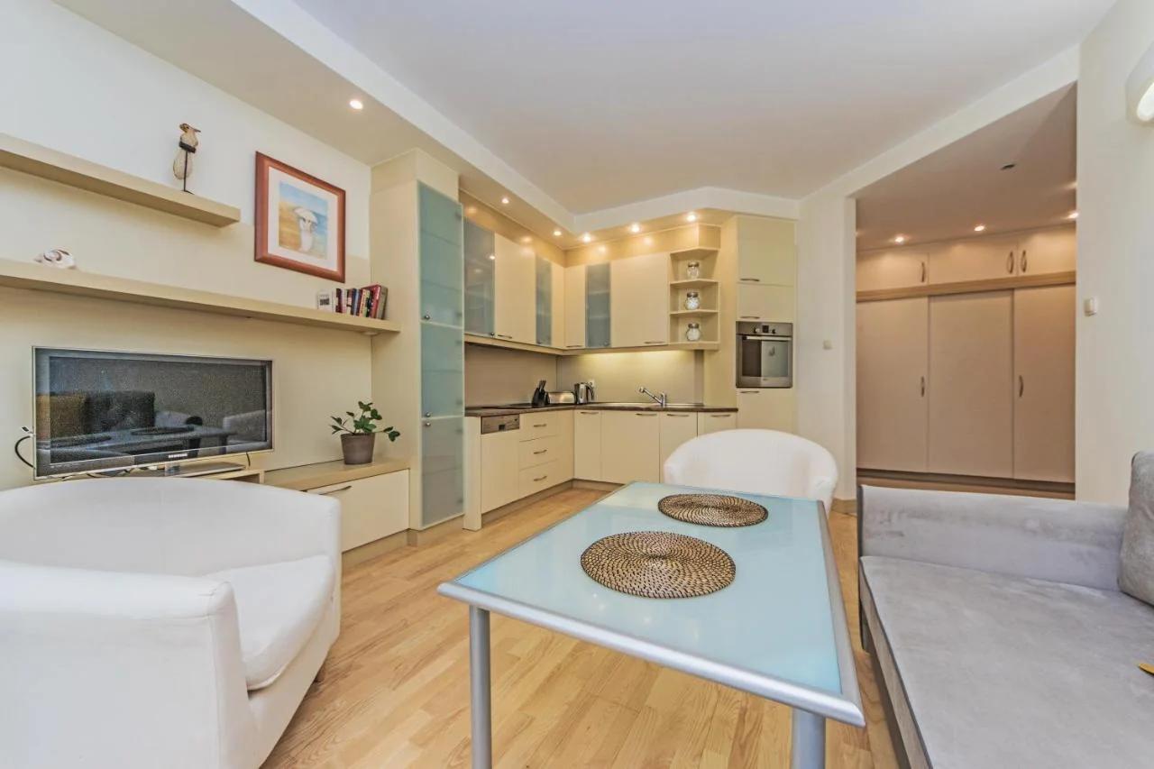 Apartament Złota Gracja z prywatnym parkingiem photo