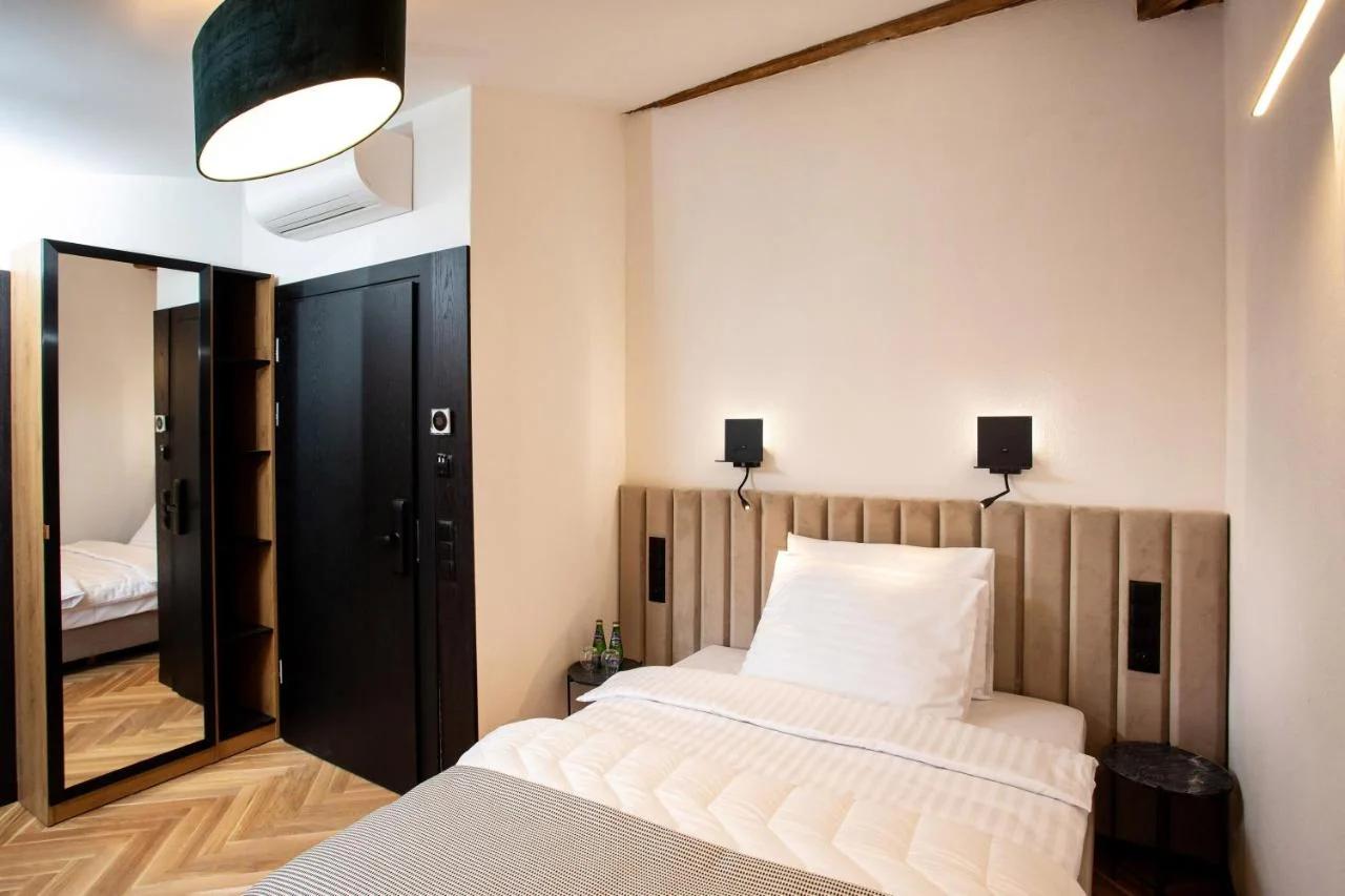 HOTEL TEATR foto