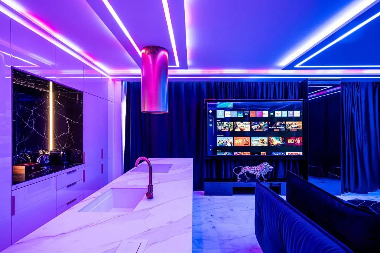 J&K Platinum Towers foto