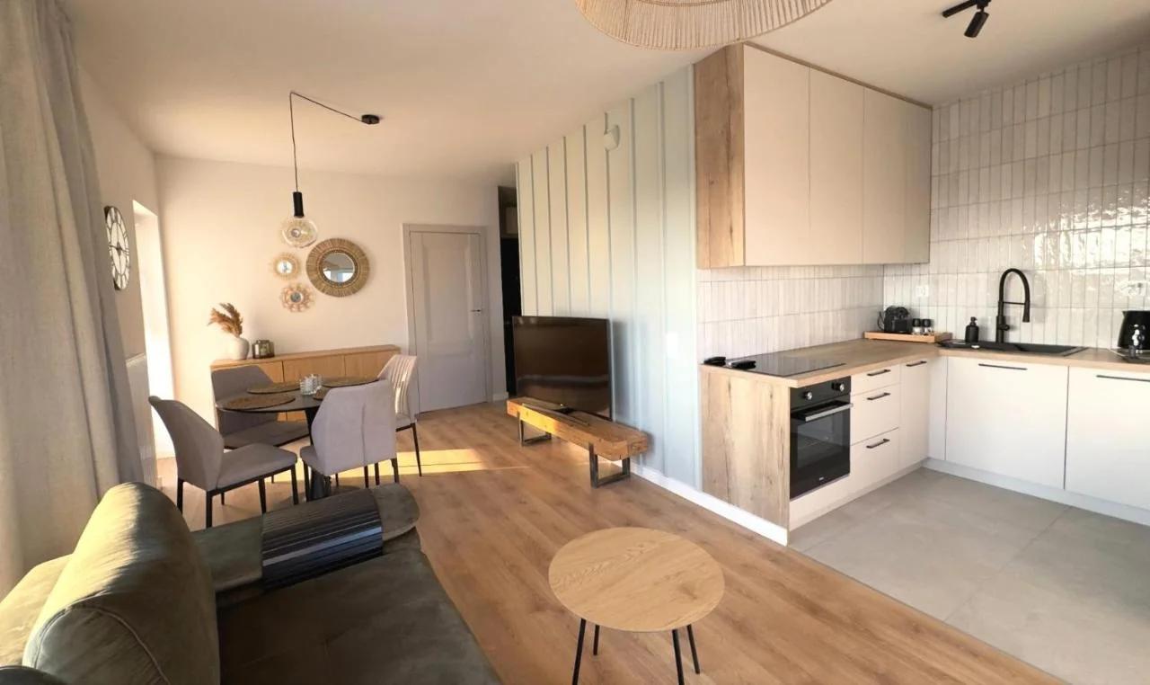Modern Sunny Apartment Close to City Cente photo