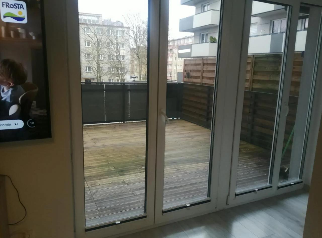 Nowoczesny apartament z dużym tarasem, 2 pokoje photo