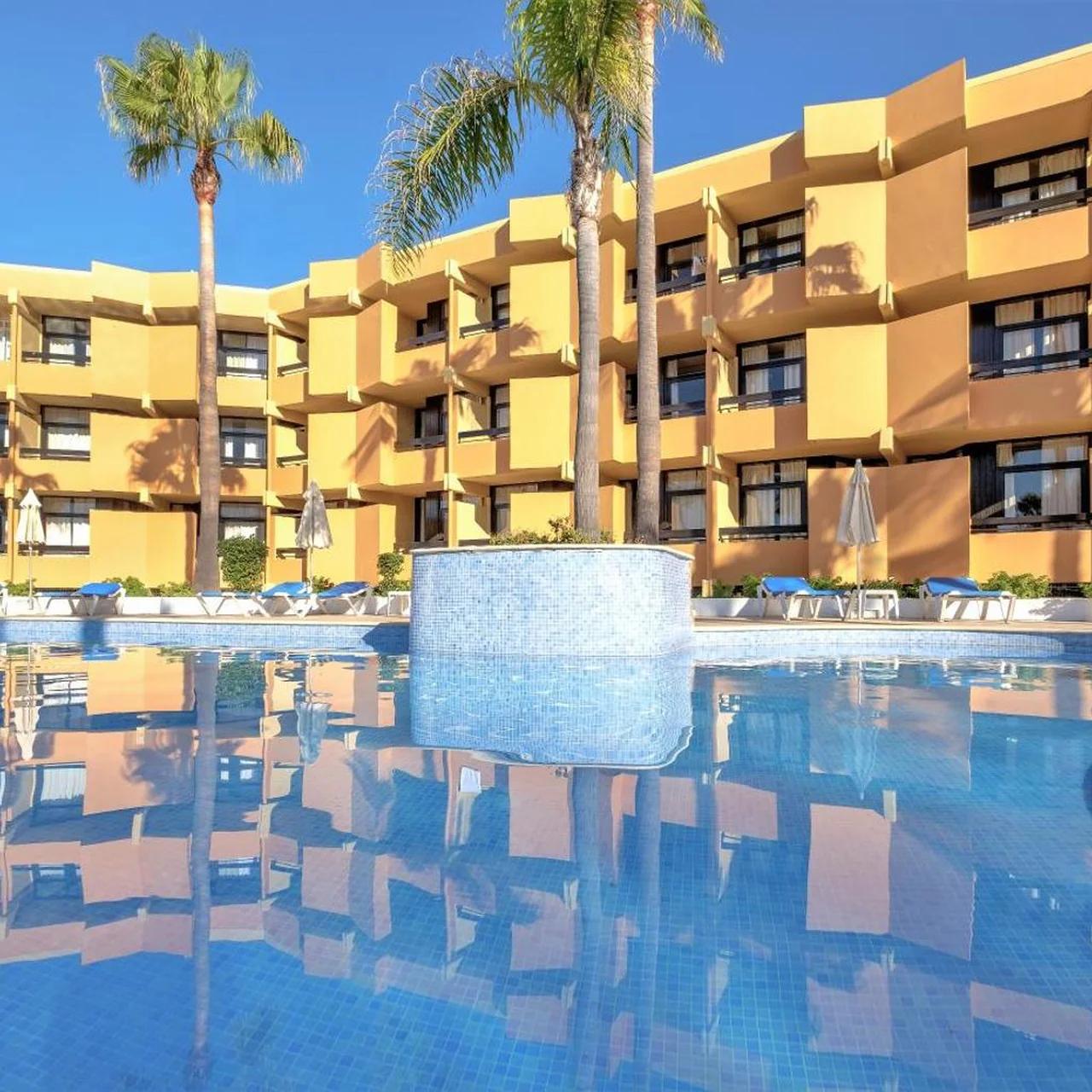 Auramar Beach Resort photo
