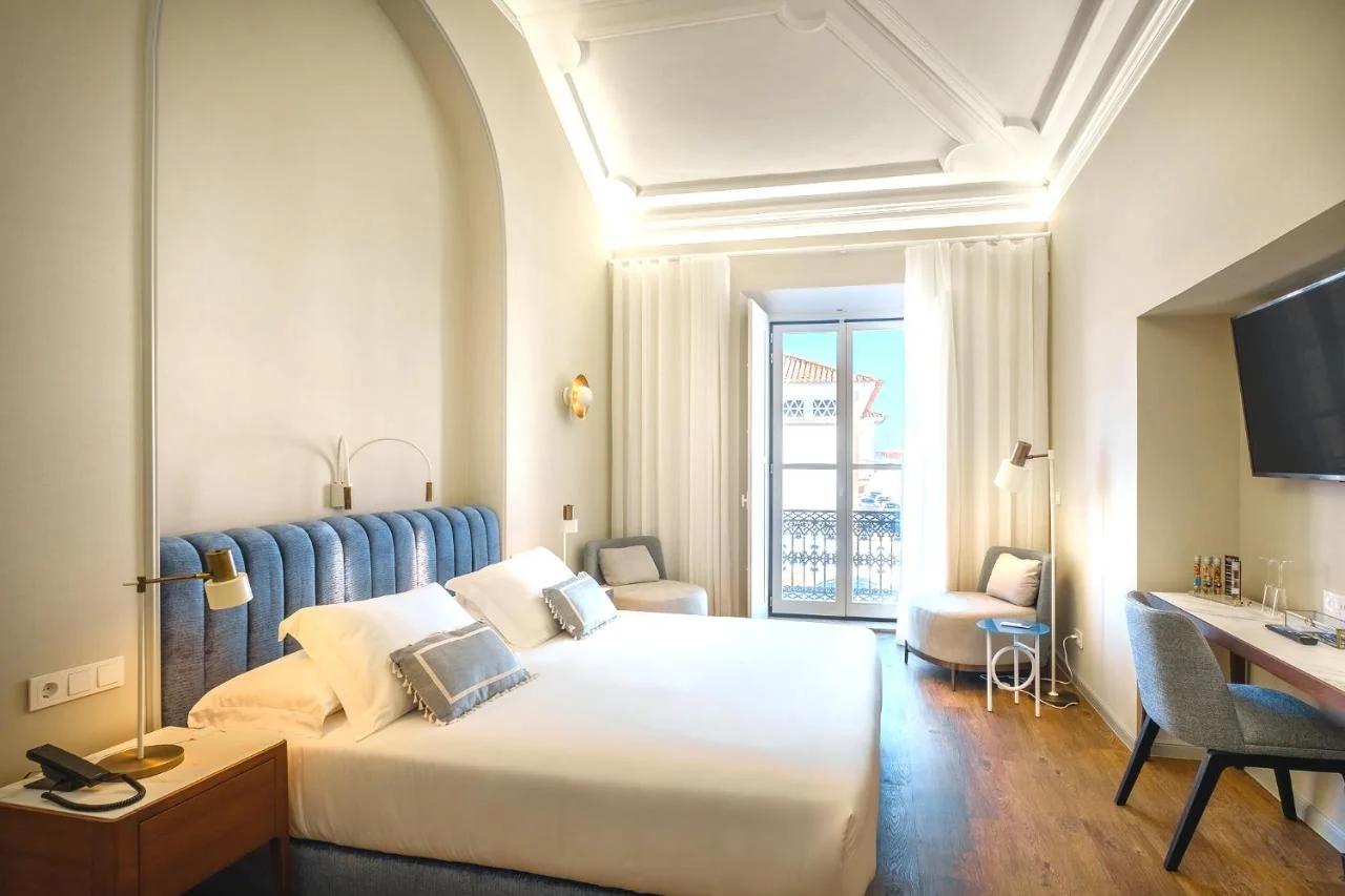 MouraSuites Hotel