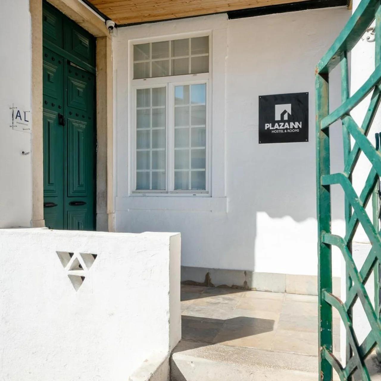 Plaza Inn Hostel & Rooms photo