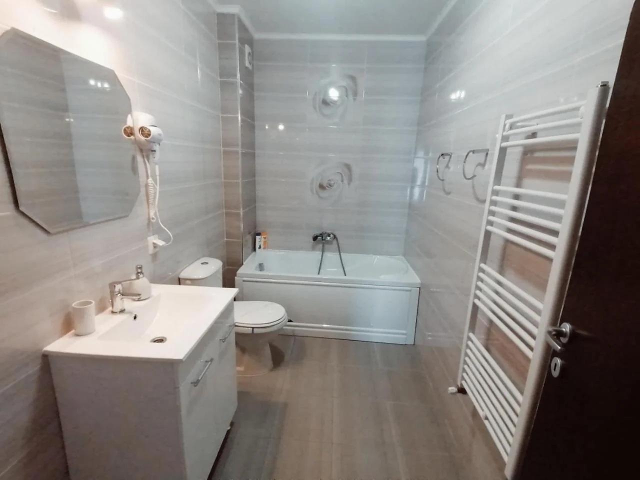 AMA Apartament cu terasă 50 mp & parcare gratuită foto