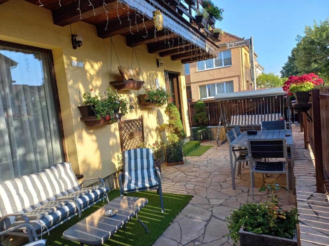 Edelweiss Cozy Lodge