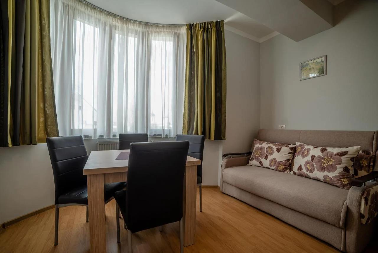 Elis Residence photo