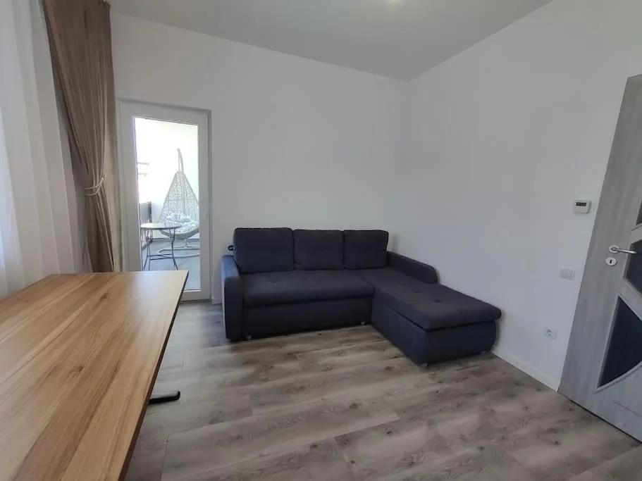 FLH - AntHome photo