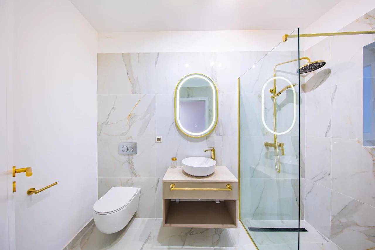 Galant Apartments photo