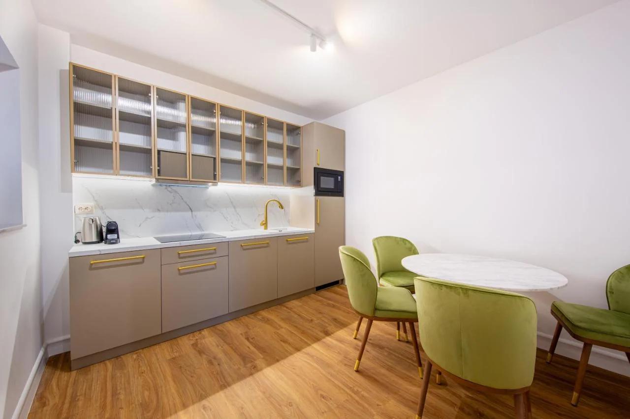 Galant Apartments photo