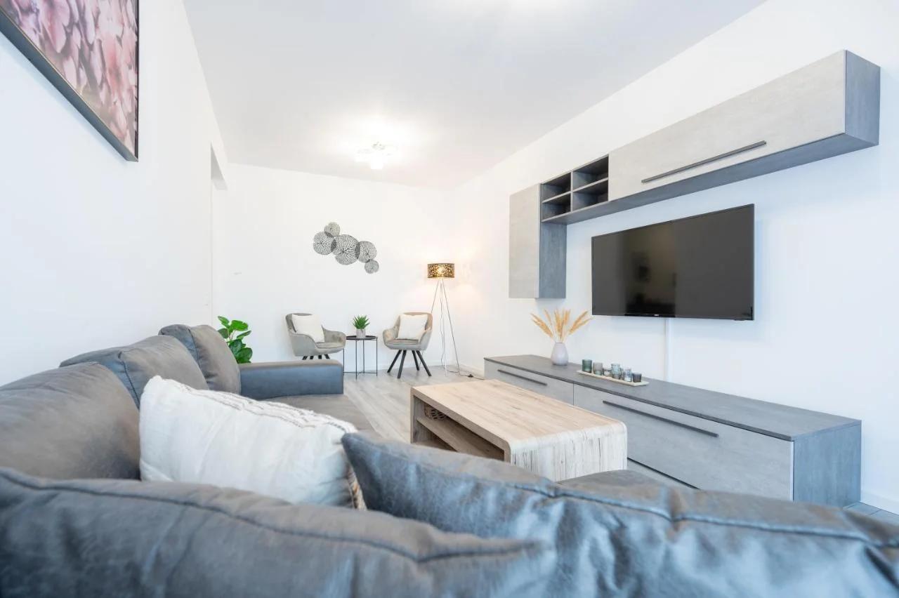 Grey apartments foto
