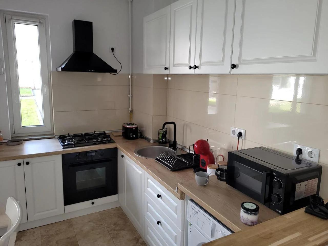 Lovely Apartment Near City Center & Free Parking photo