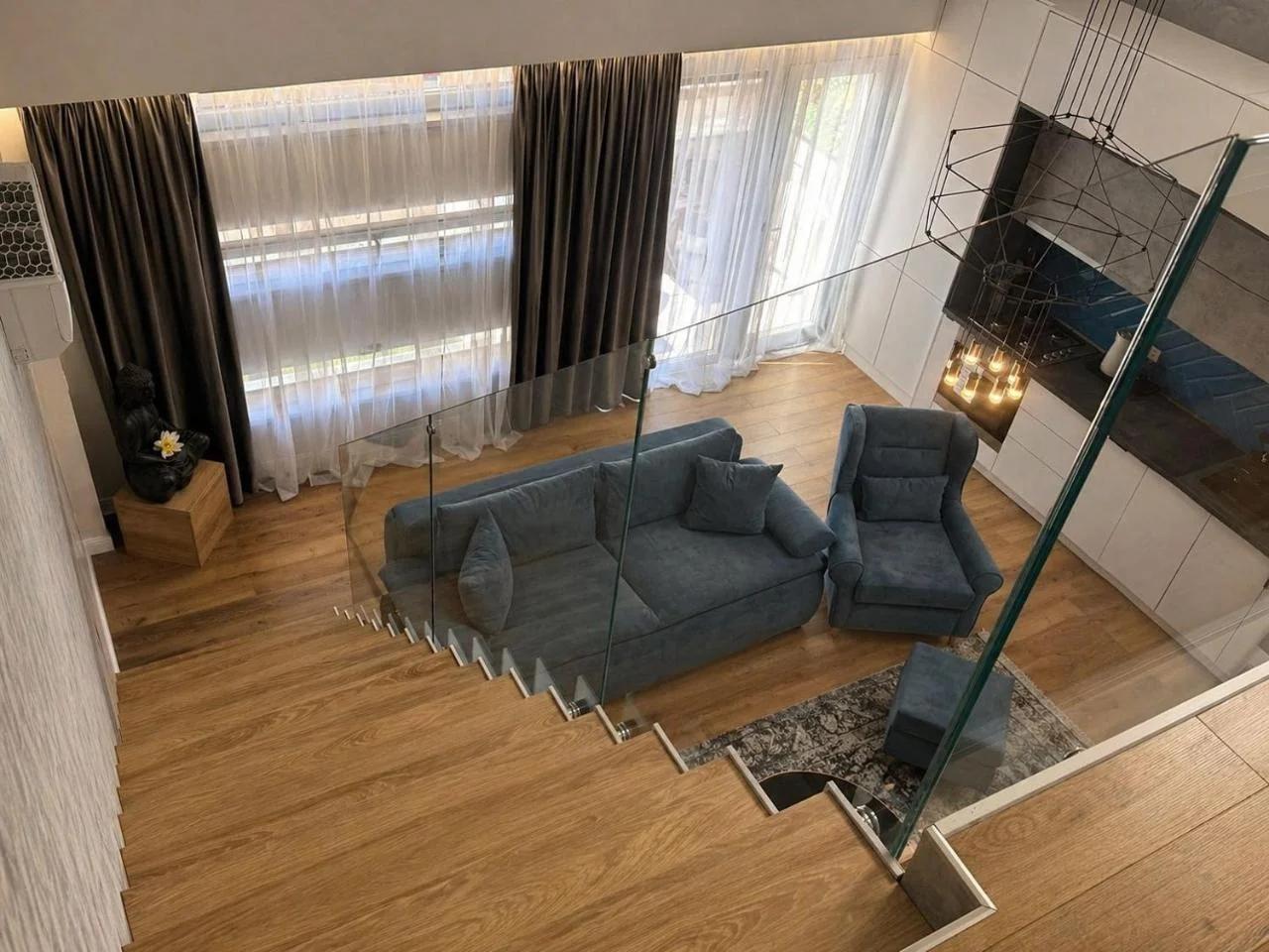 Mid Azure Residence, free parking, self check-in photo