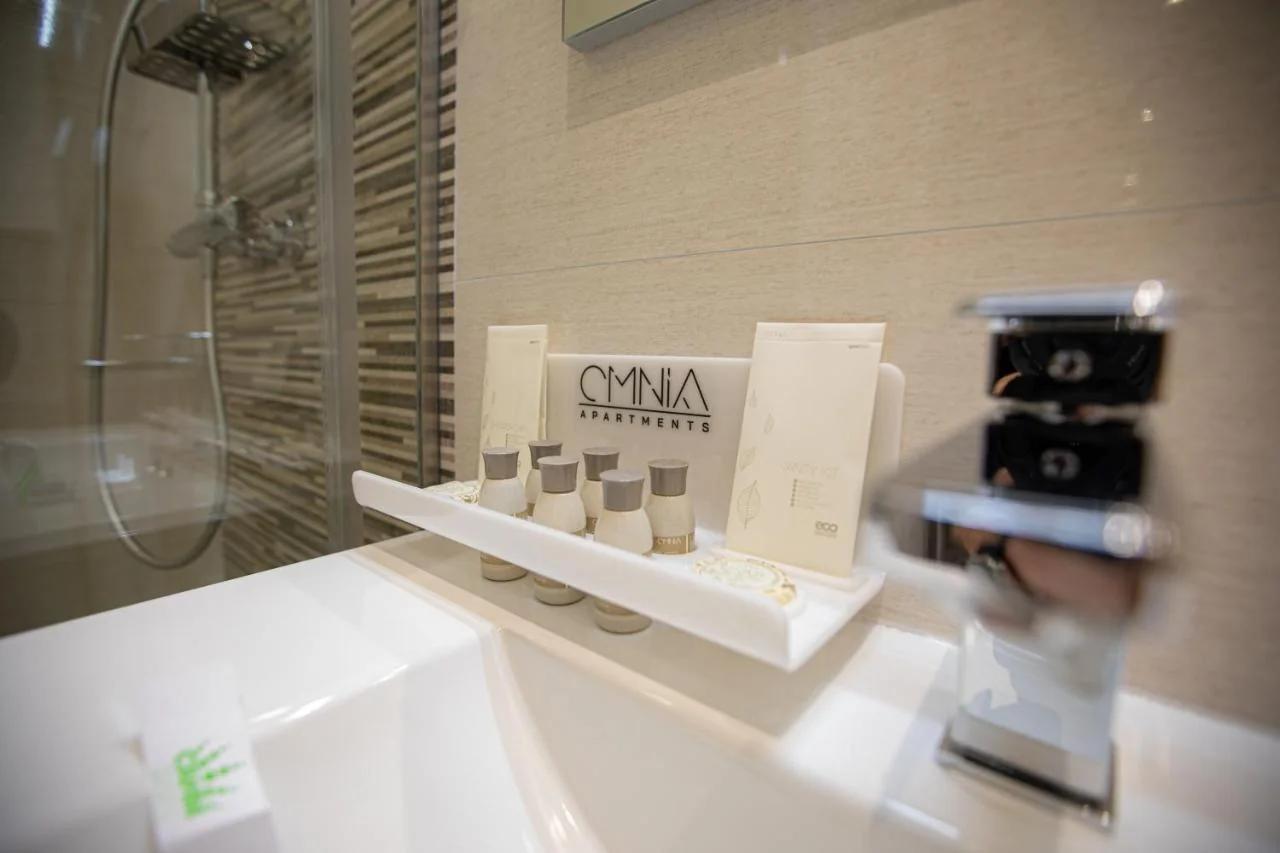 Omnia Apartments photo