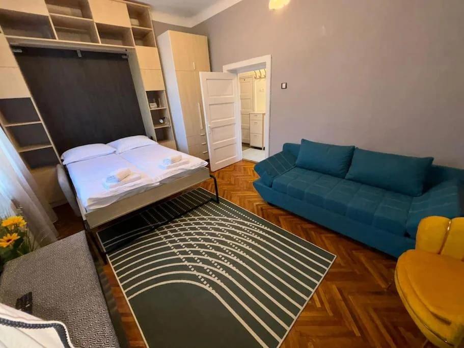 Sunflower Apartment photo