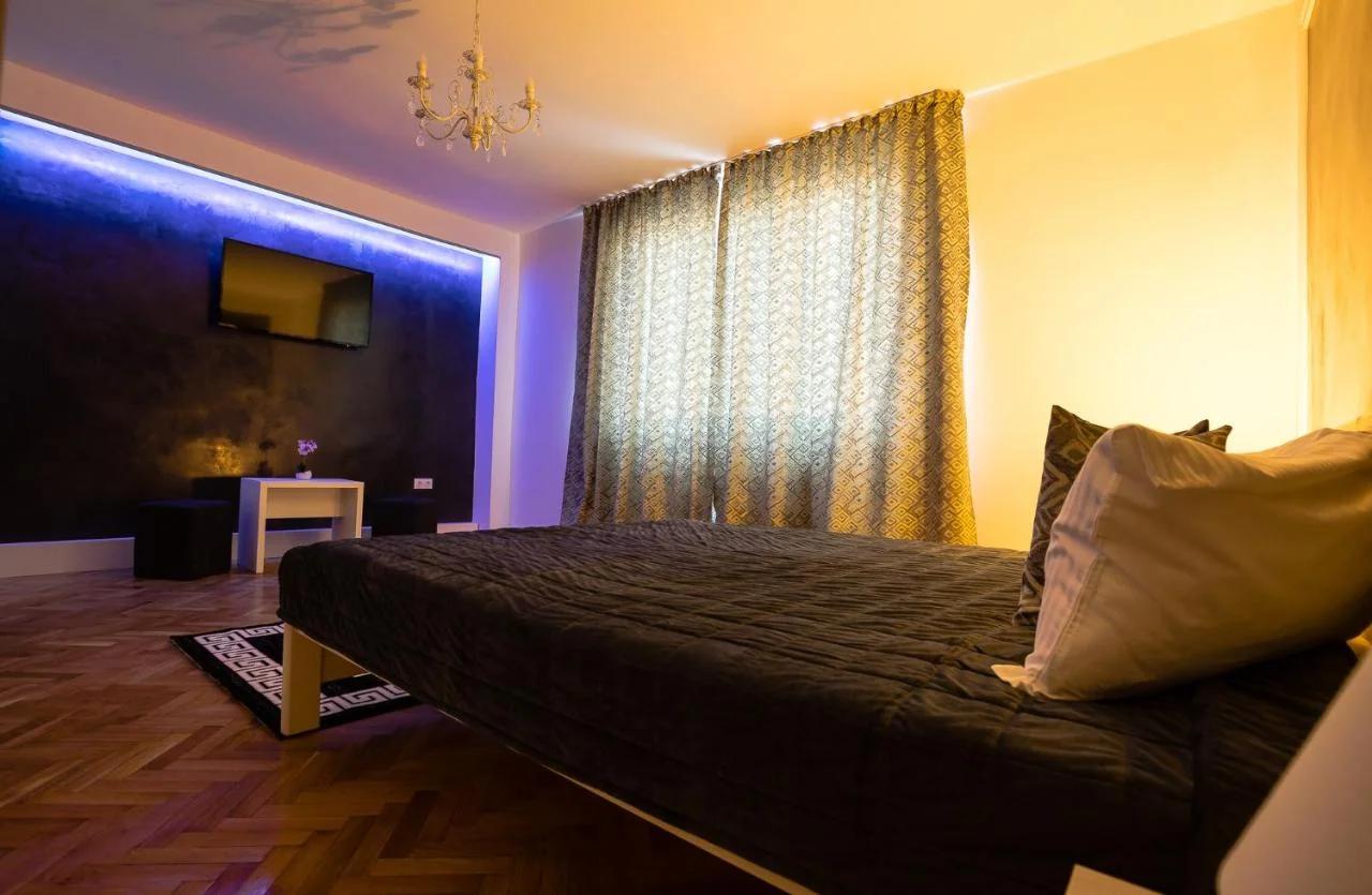 White Spacious Apartment photo