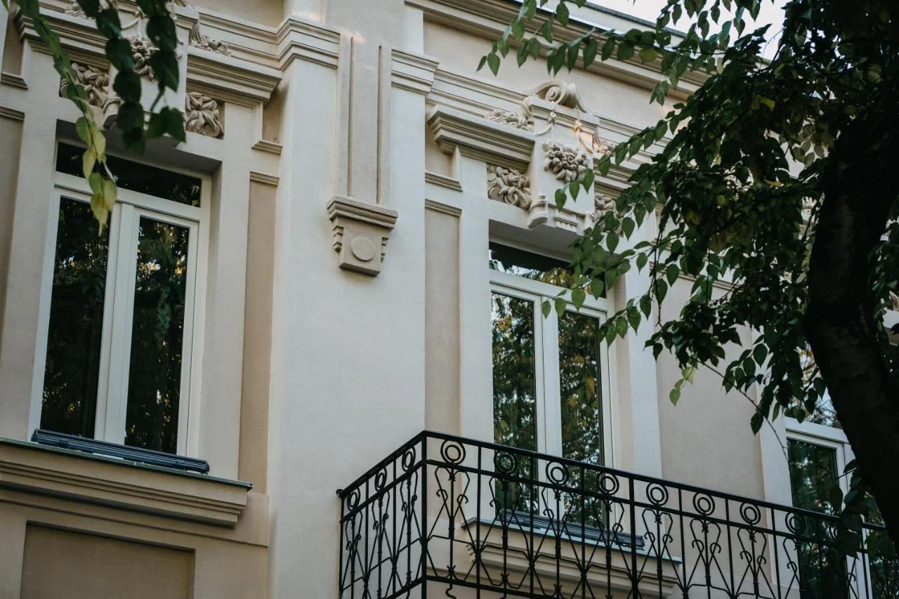 Artist hotel photo