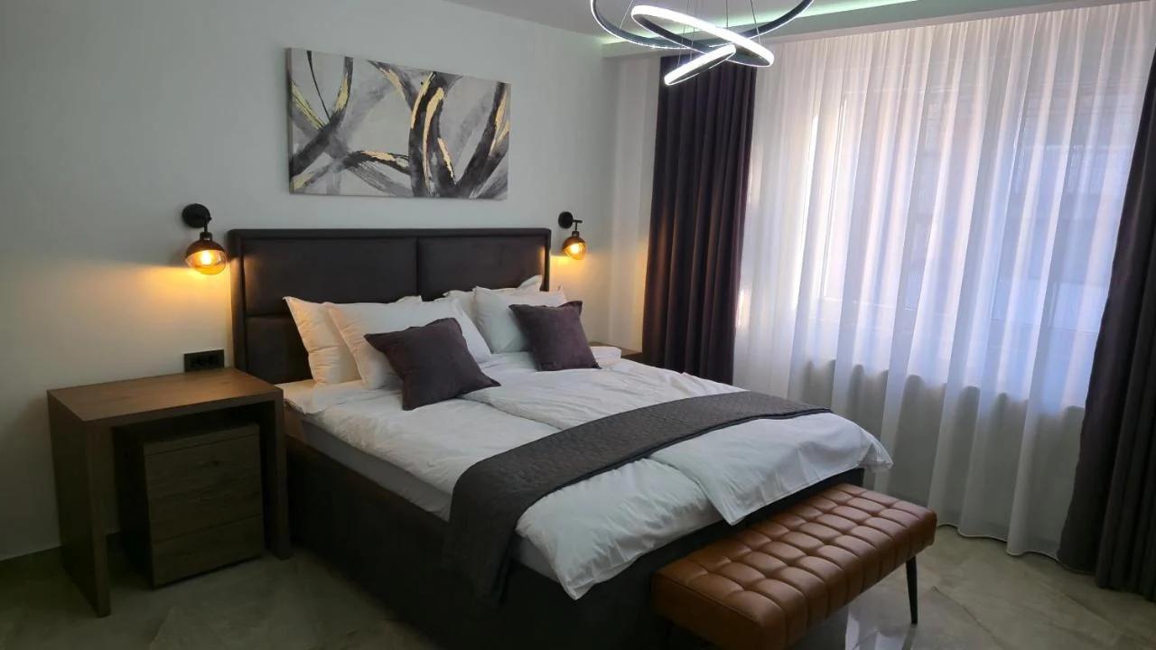 California Apartments photo