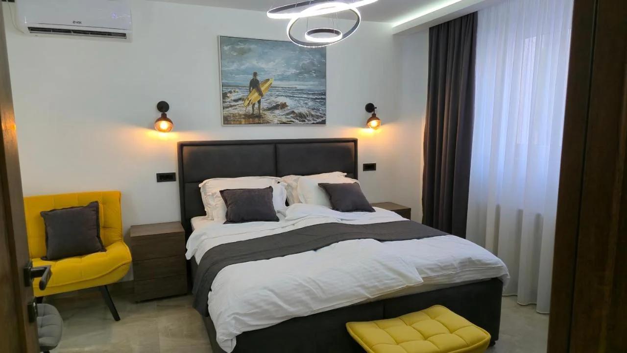 California Apartments photo