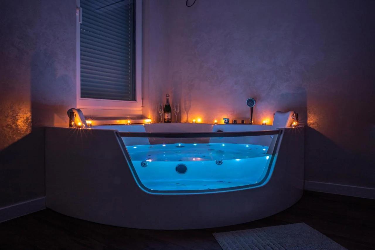 Jacuzzi Lux Apartman foto