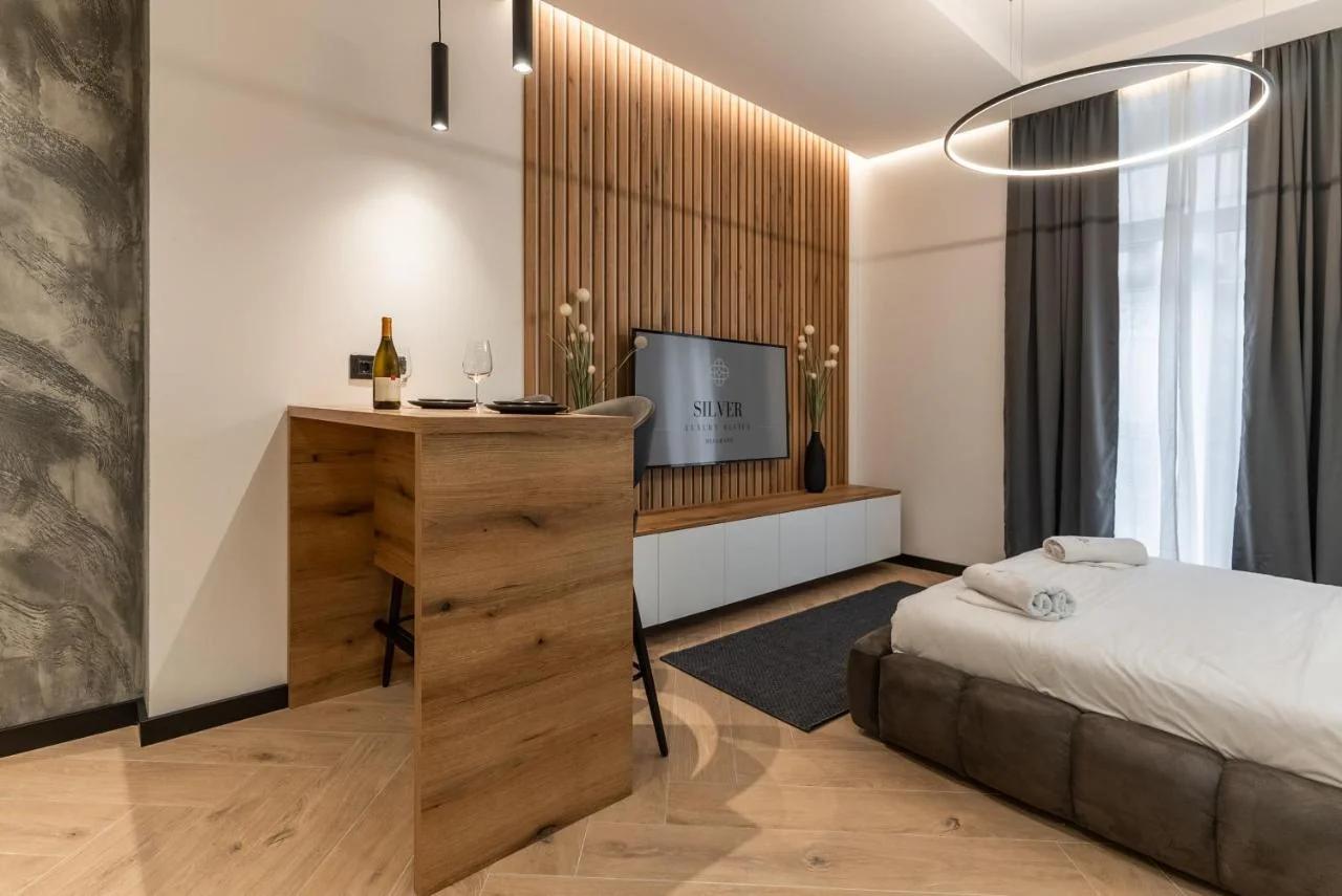 Silver Luxury Suites photo