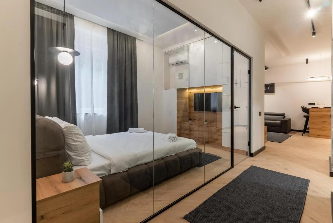 Silver Luxury Suites photo