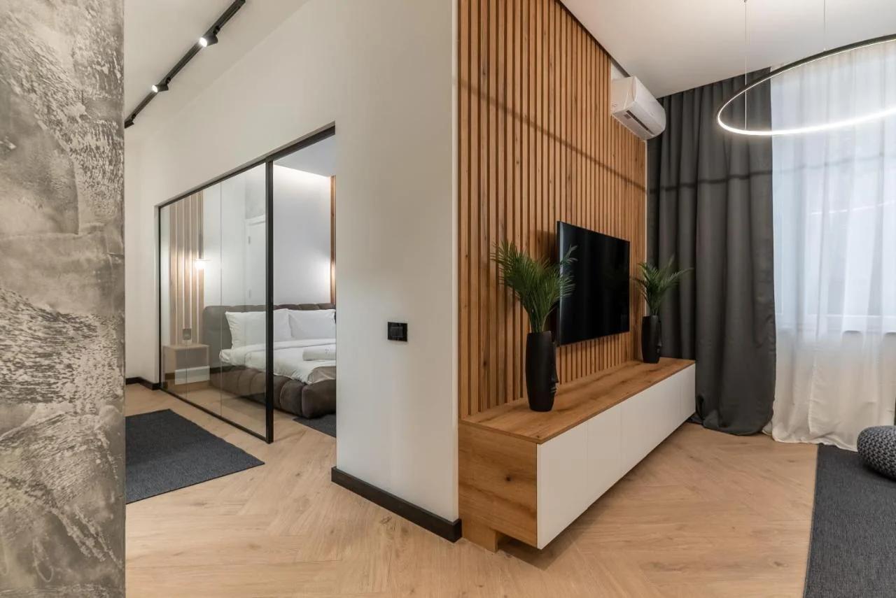 Silver Luxury Suites photo