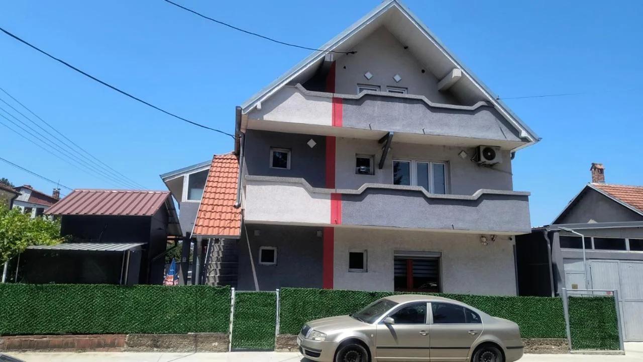 TNT accommodation photo