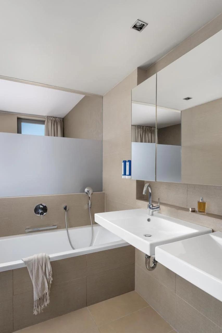 Zijin Hotel Belgrade foto