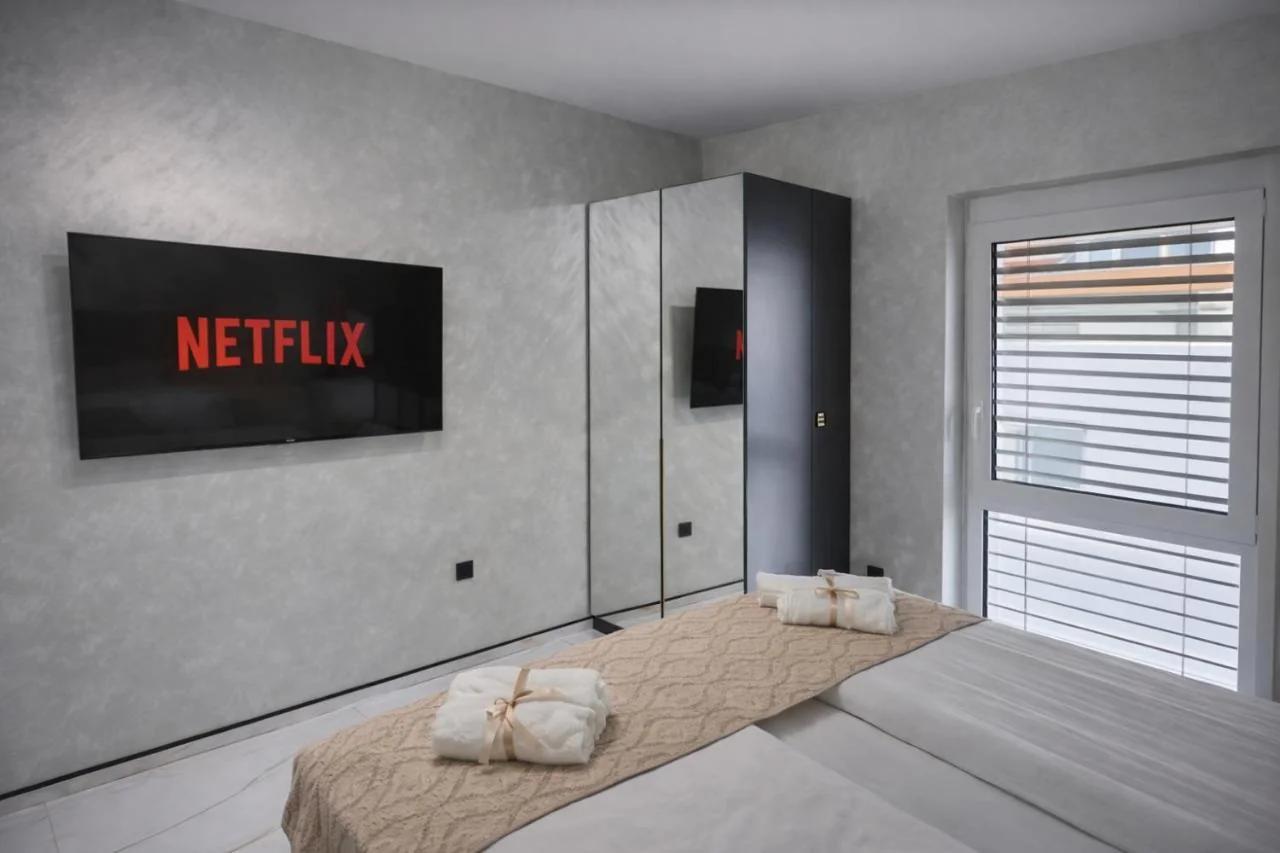 DINLUX Luxury Apartment photo
