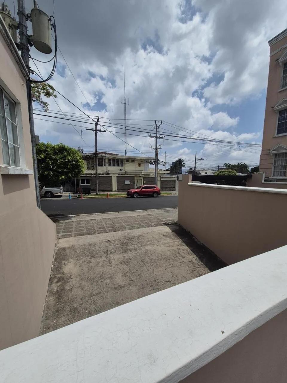 Livo house in San Salvador photo