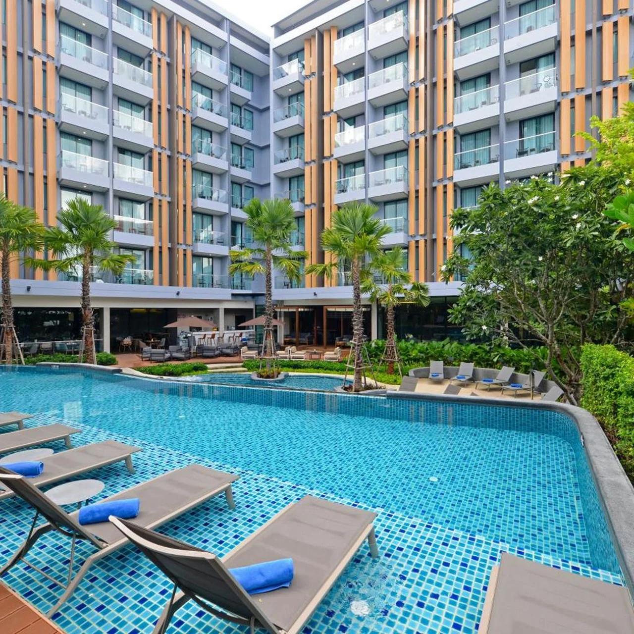 Hotel Amber Pattaya photo