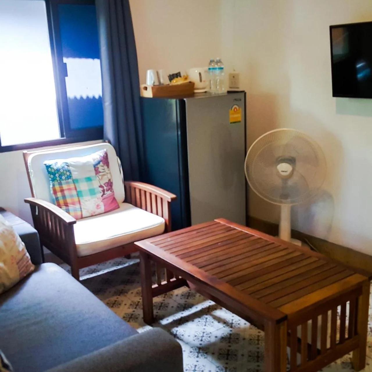Glur Hostel photo