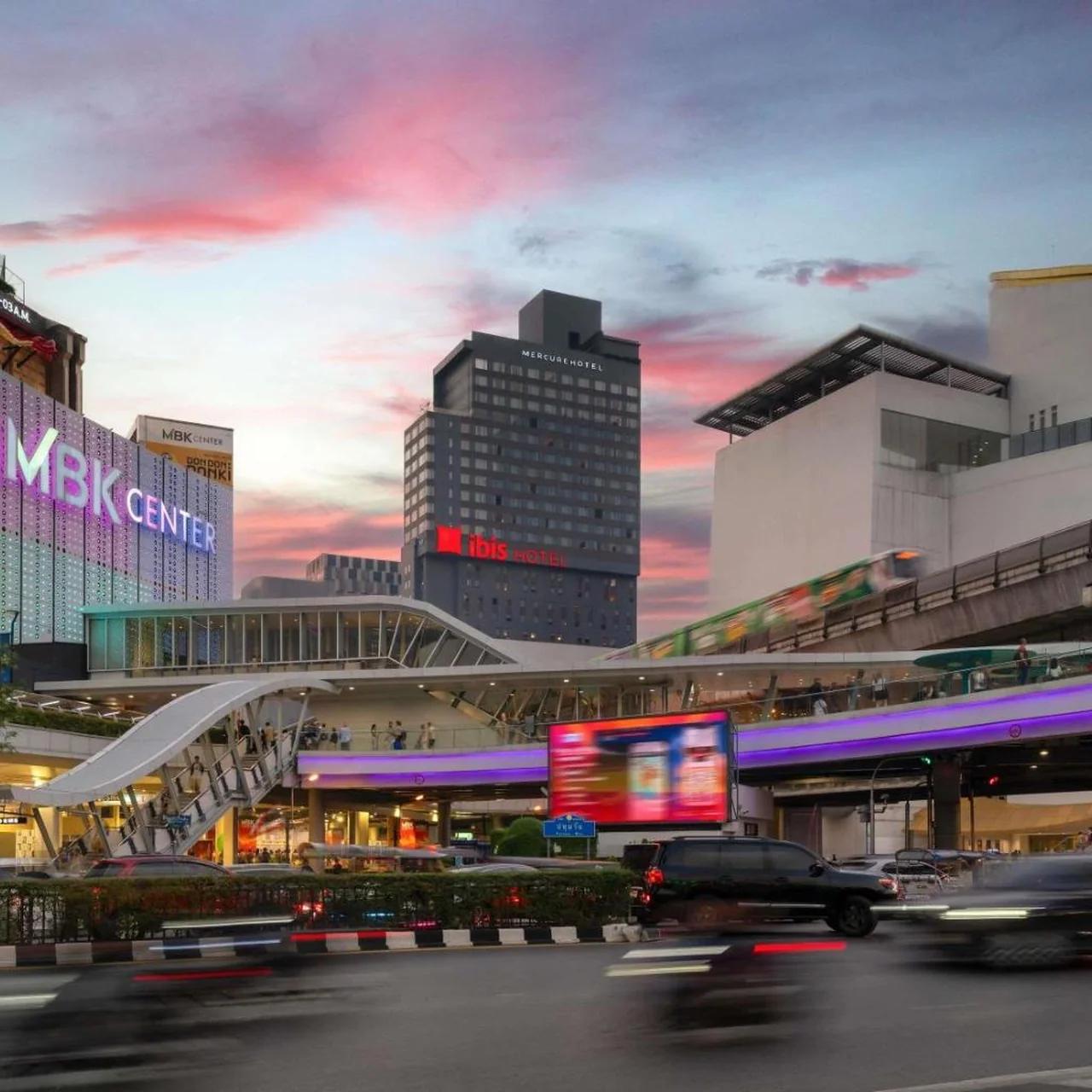ibis Bangkok Siam photo