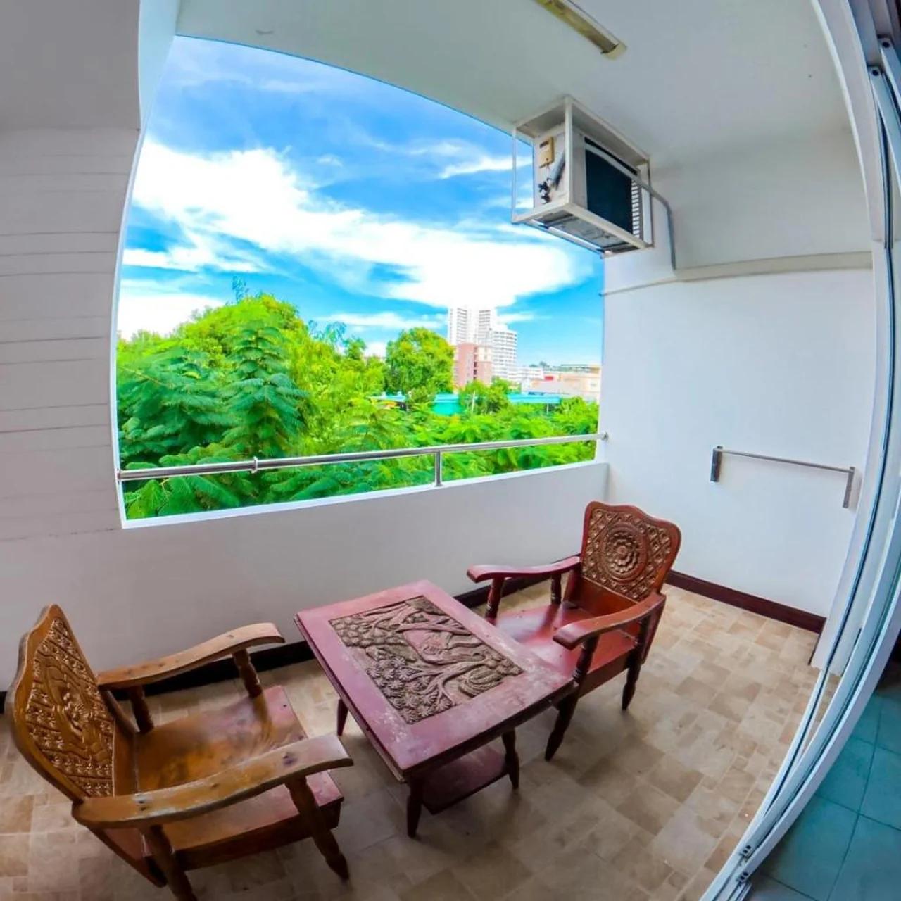 Luna Hut Resort photo