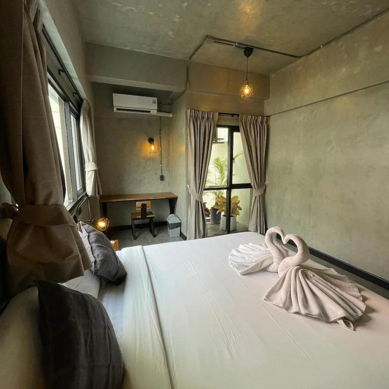 Mad Monkey Bangkok photo