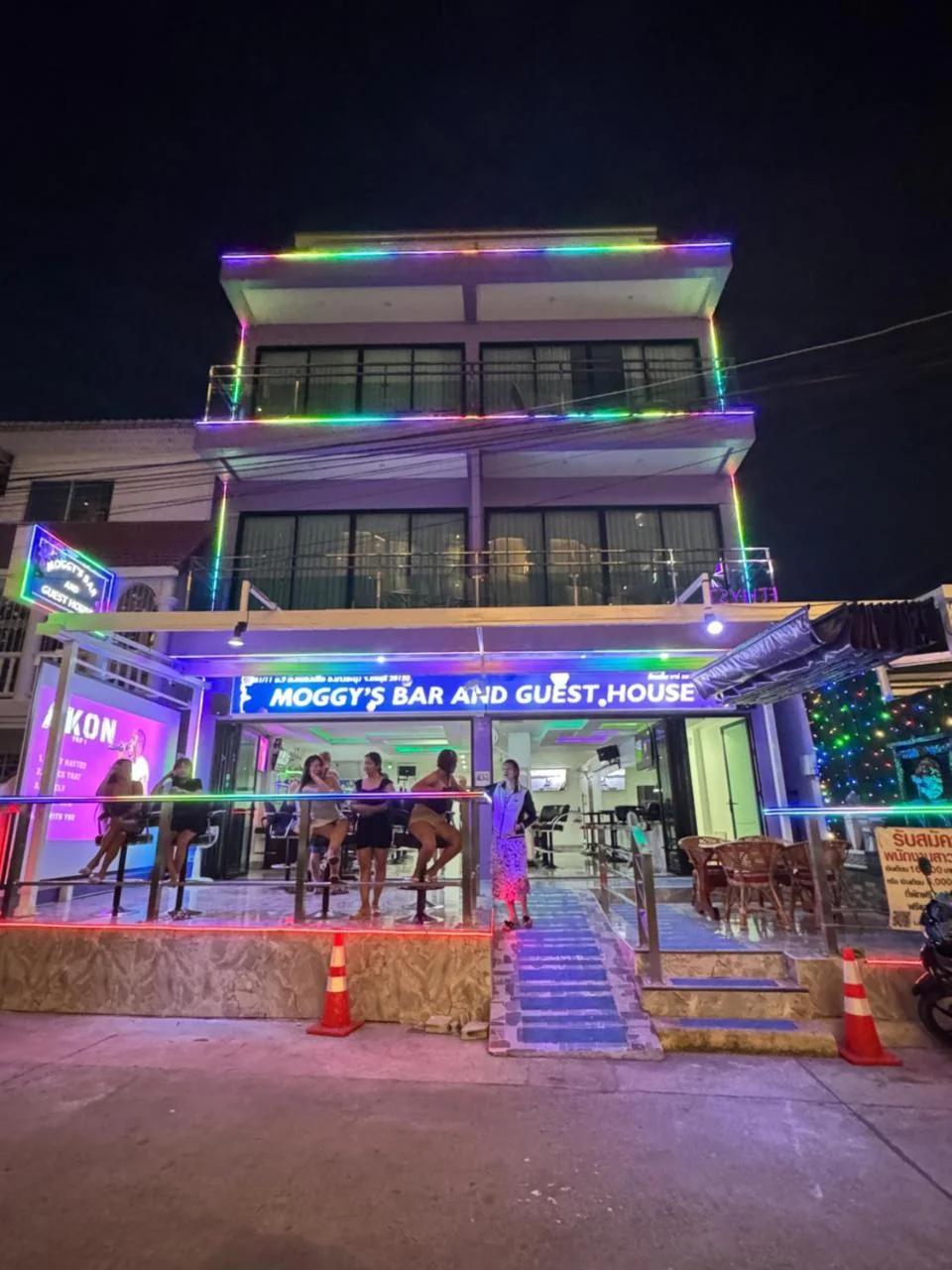 Moggy s Bar And Guest House photo