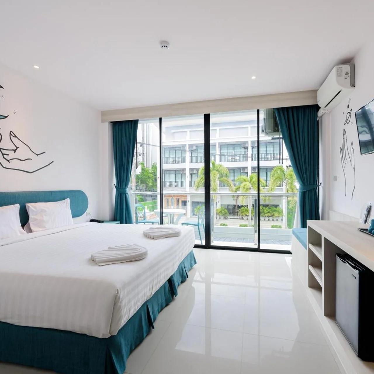 Moon Budget Hotel