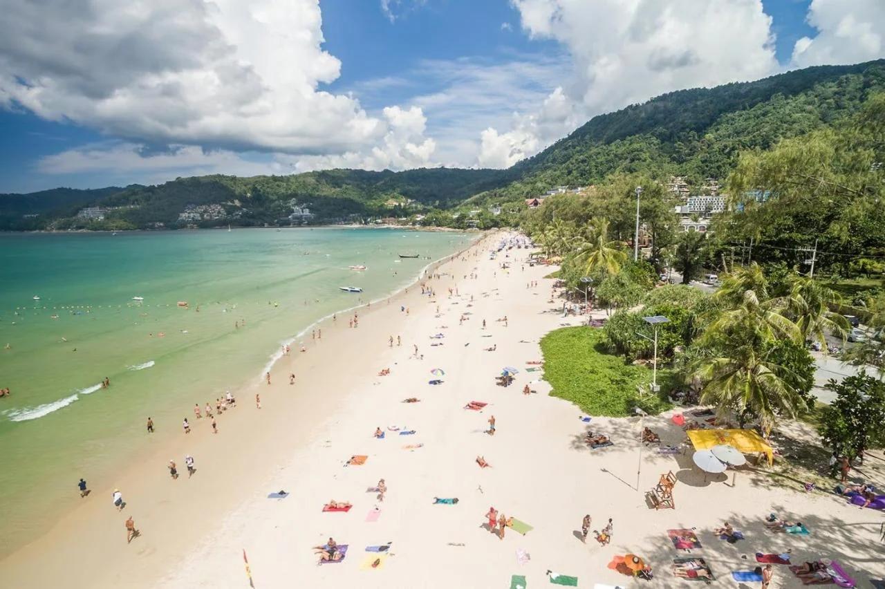 Patong beach nest photo