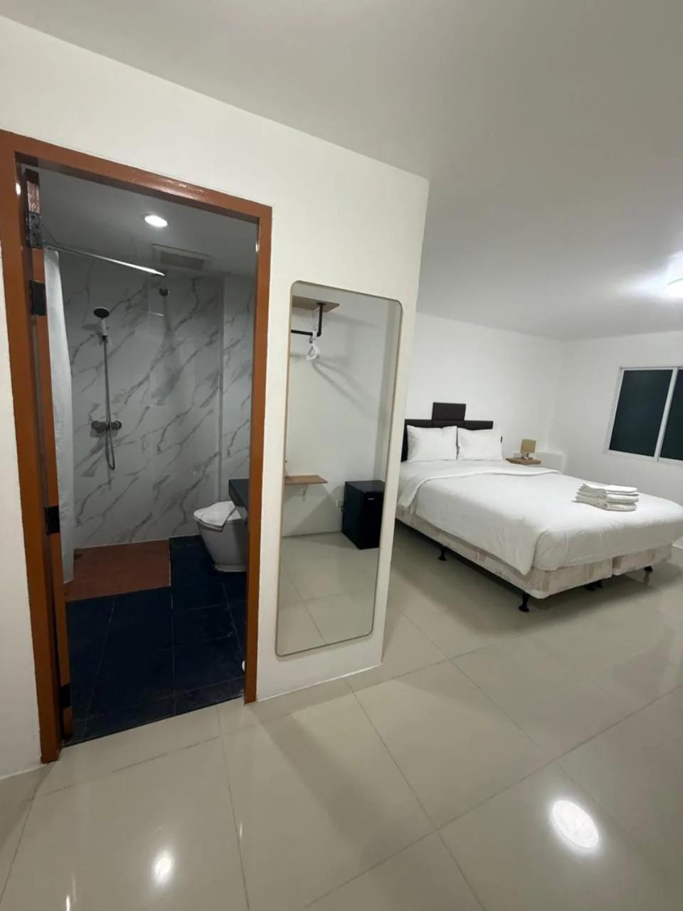 Patong beach nest photo