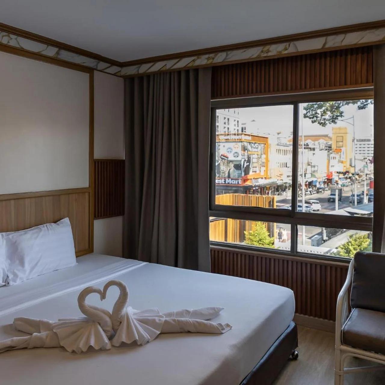 Hotel Pattaya Beach photo