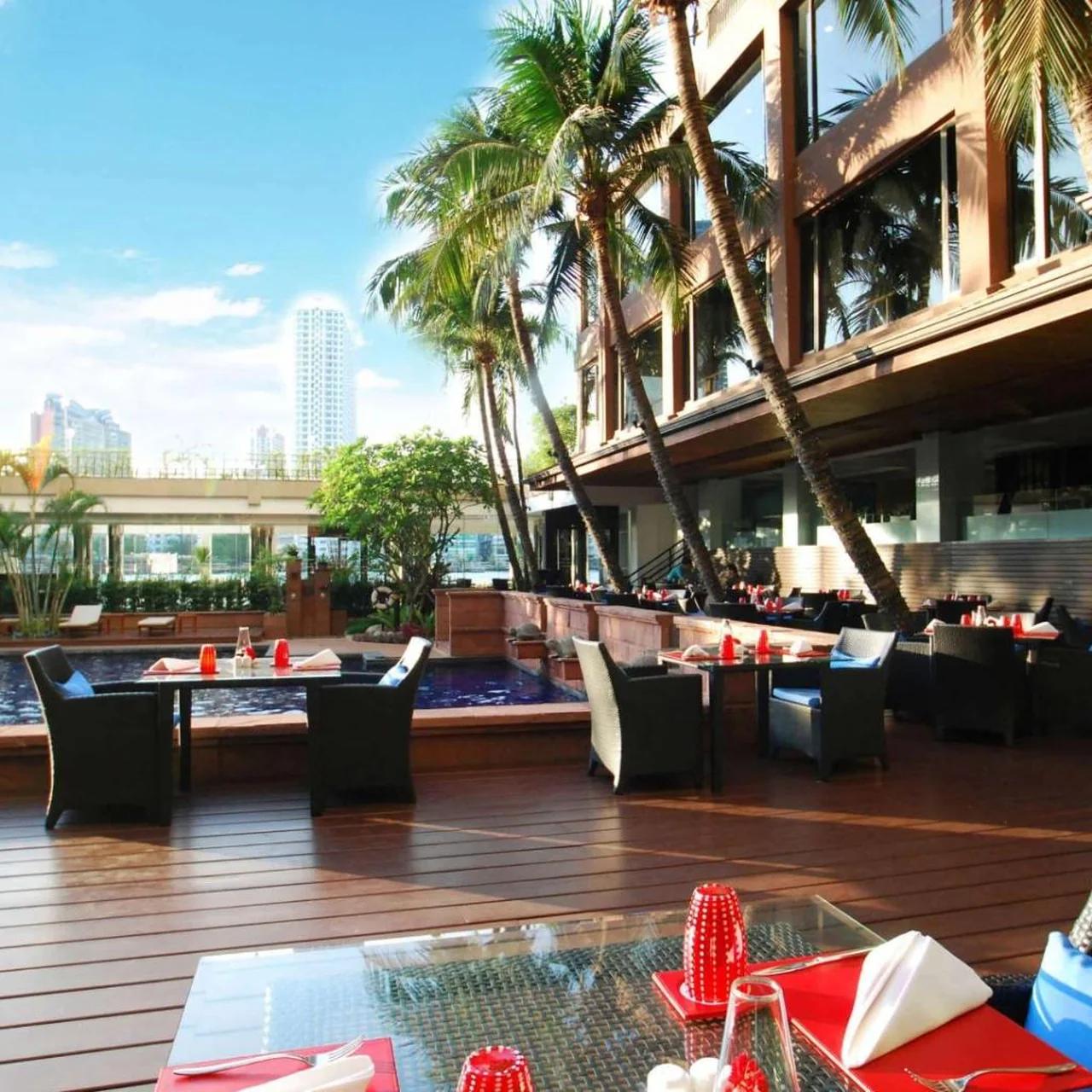 Ramada Plaza by Wyndham Bangkok Menam Riverside photo