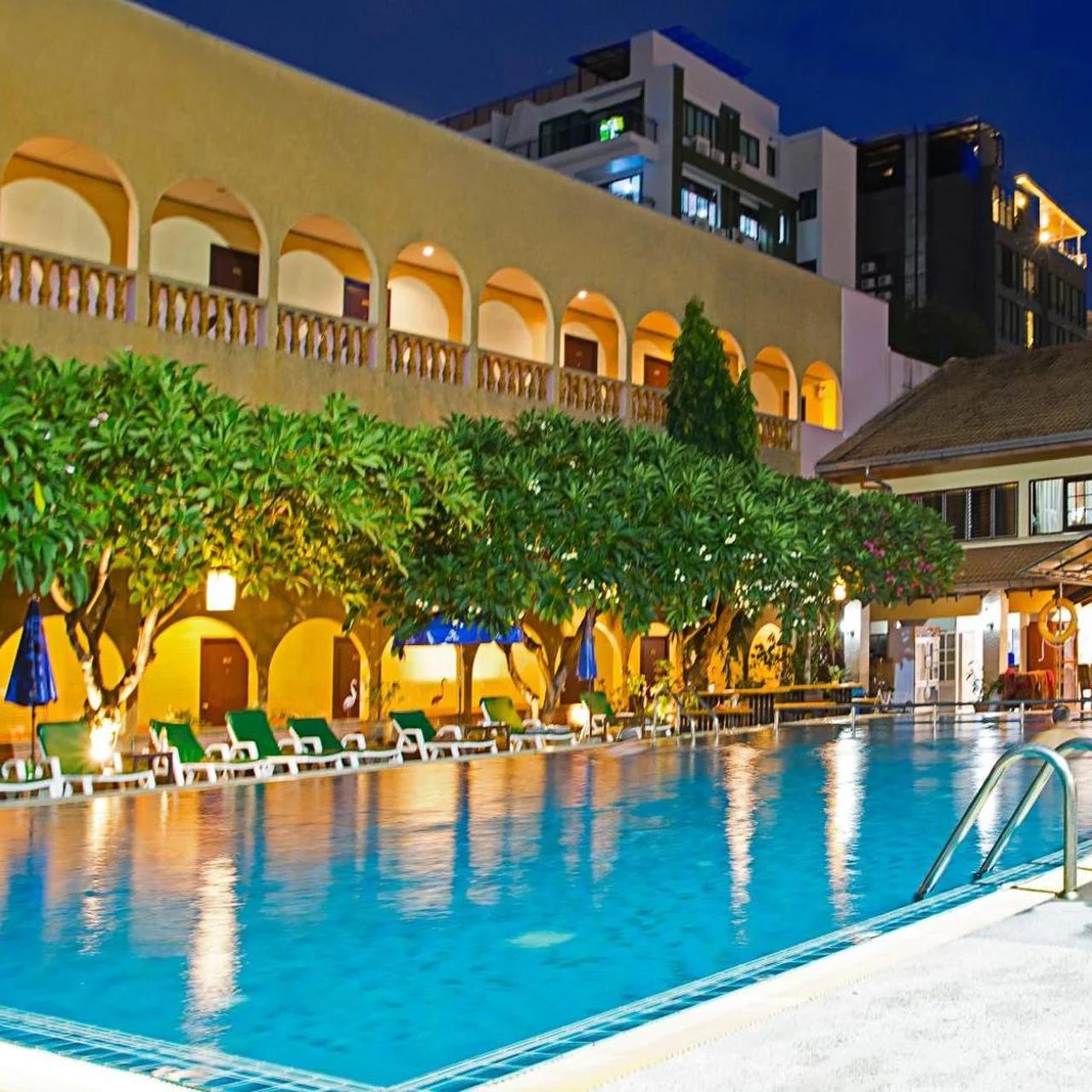 S Lodge Pattaya formally Sabai Lodge photo