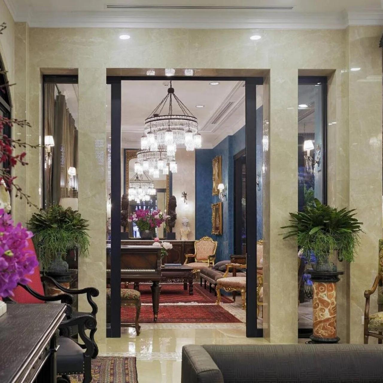 Sara's Hotel photo